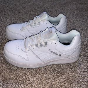 White Reebok Shoes, 7 Mens/9 Women’s